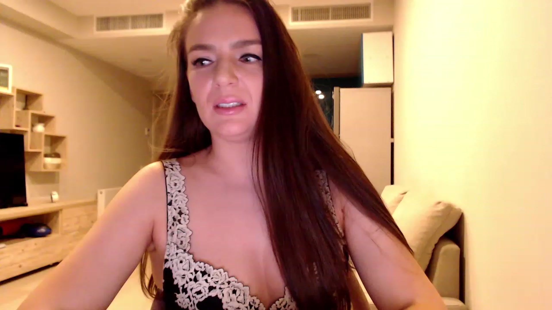 Gallery image thumbnail from AnnaTheCute's myfreecams stream on, 03/26/2023, 07:20 image 4 of 20
