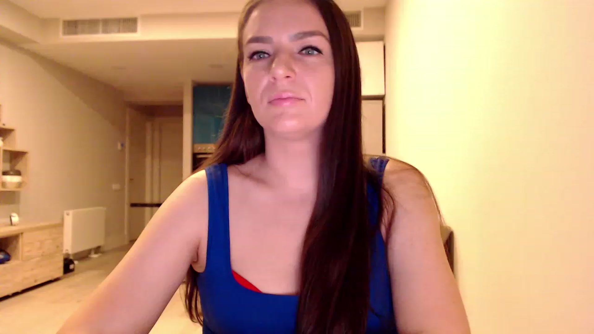 Gallery image thumbnail from AnnaTheCute's myfreecams stream on, 03/27/2023, 03:04 image 12 of 20