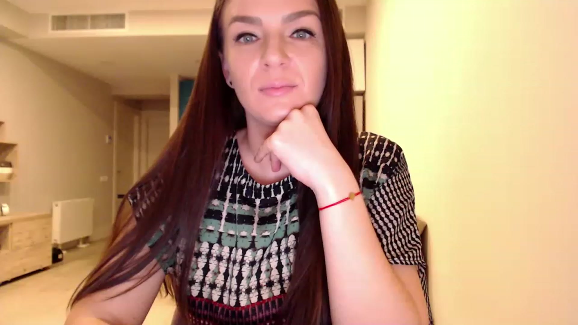 Gallery image thumbnail from AnnaTheCute's myfreecams stream on, 03/30/2023, 05:16 image 19 of 20