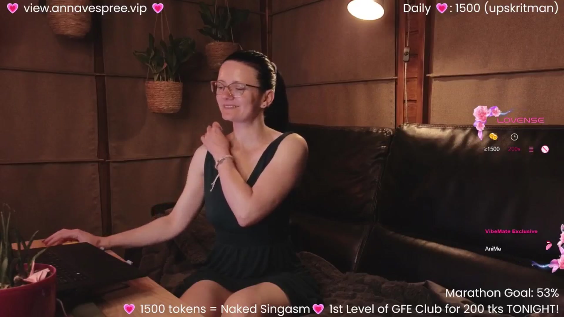 Gallery image thumbnail from AnnaV's myfreecams stream on, 06/06/2024, 21:00 image 5 of 20