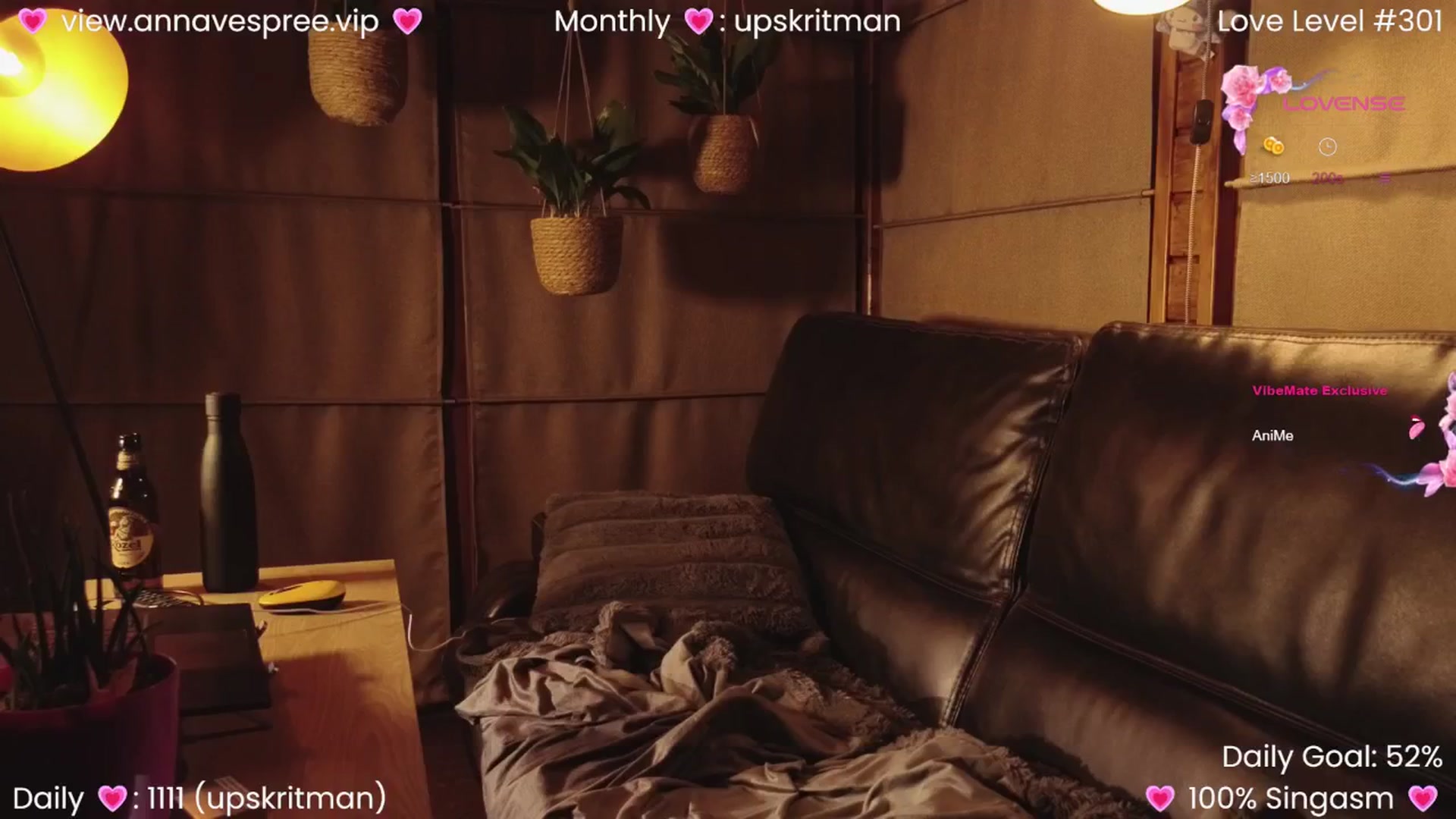 Gallery image thumbnail from AnnaV's myfreecams stream on, 06/17/2024, 20:38 image 4 of 20