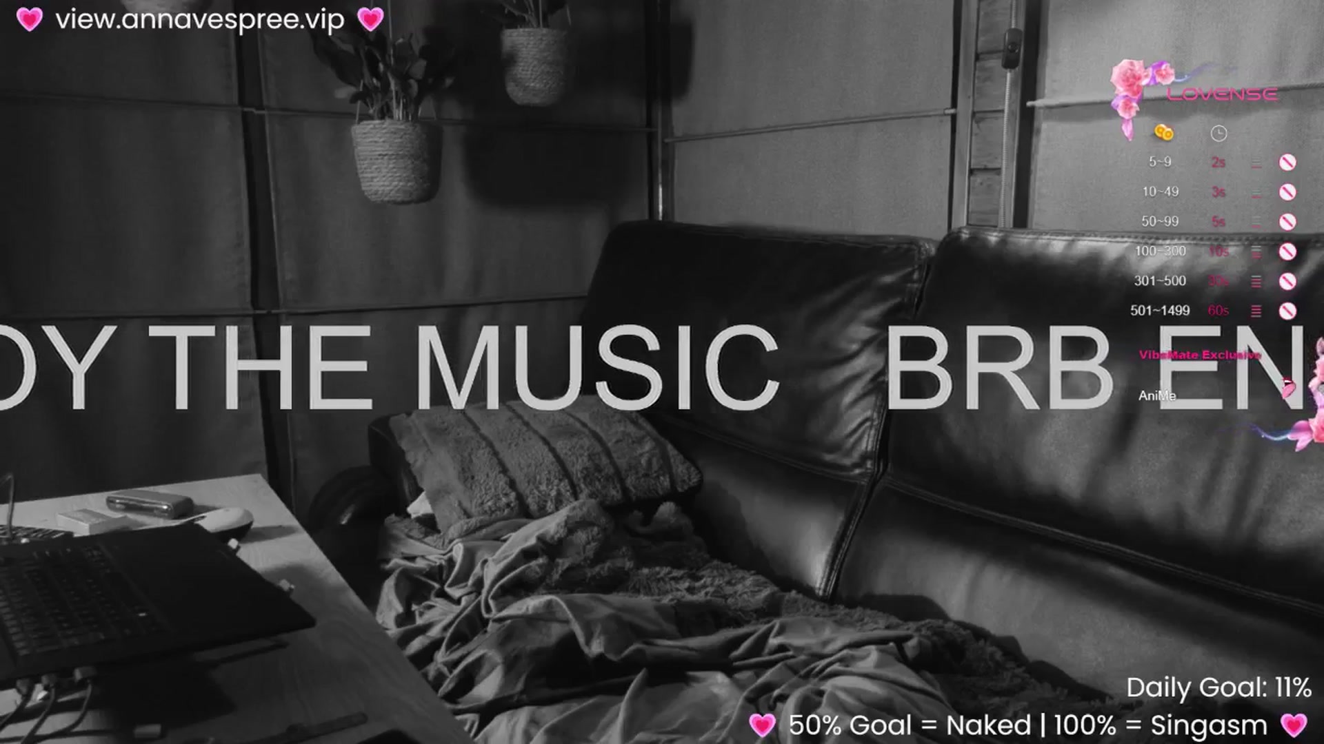 Gallery image thumbnail from AnnaV's myfreecams stream on, 06/18/2024, 21:44 image 16 of 20