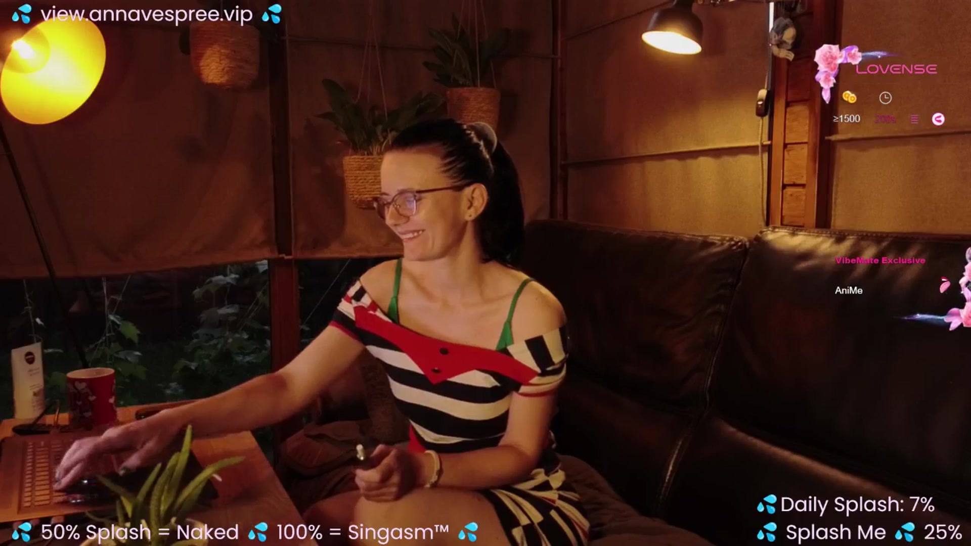 Gallery image thumbnail from AnnaV's myfreecams stream on, 07/05/2024, 21:29 image 4 of 20