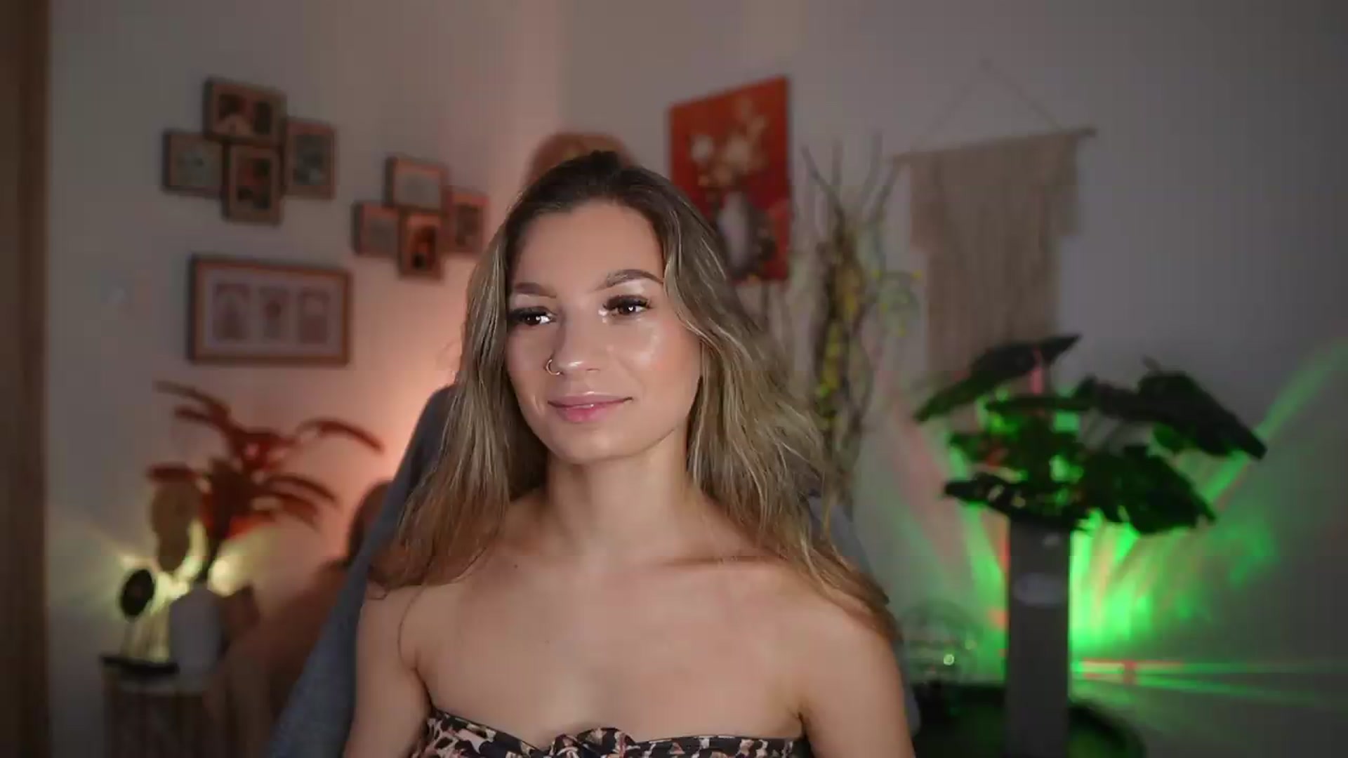 Gallery image thumbnail from Anna_Brie's myfreecams stream on, 08/13/2026, 13:30 image 11 of 20