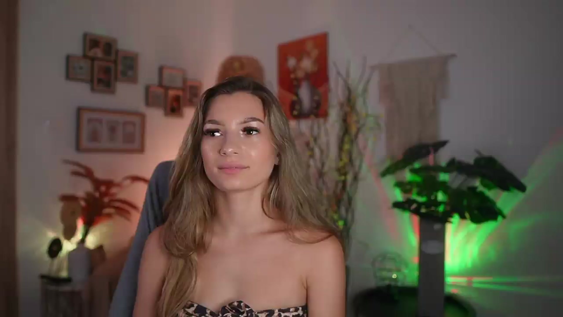Gallery image thumbnail from Anna_Brie's myfreecams stream on, 08/13/2026, 16:22 image 3 of 20