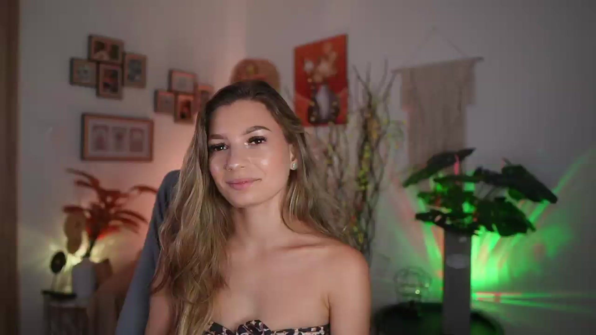 Gallery image thumbnail from Anna_Brie's myfreecams stream on, 08/13/2026, 16:22 image 4 of 20