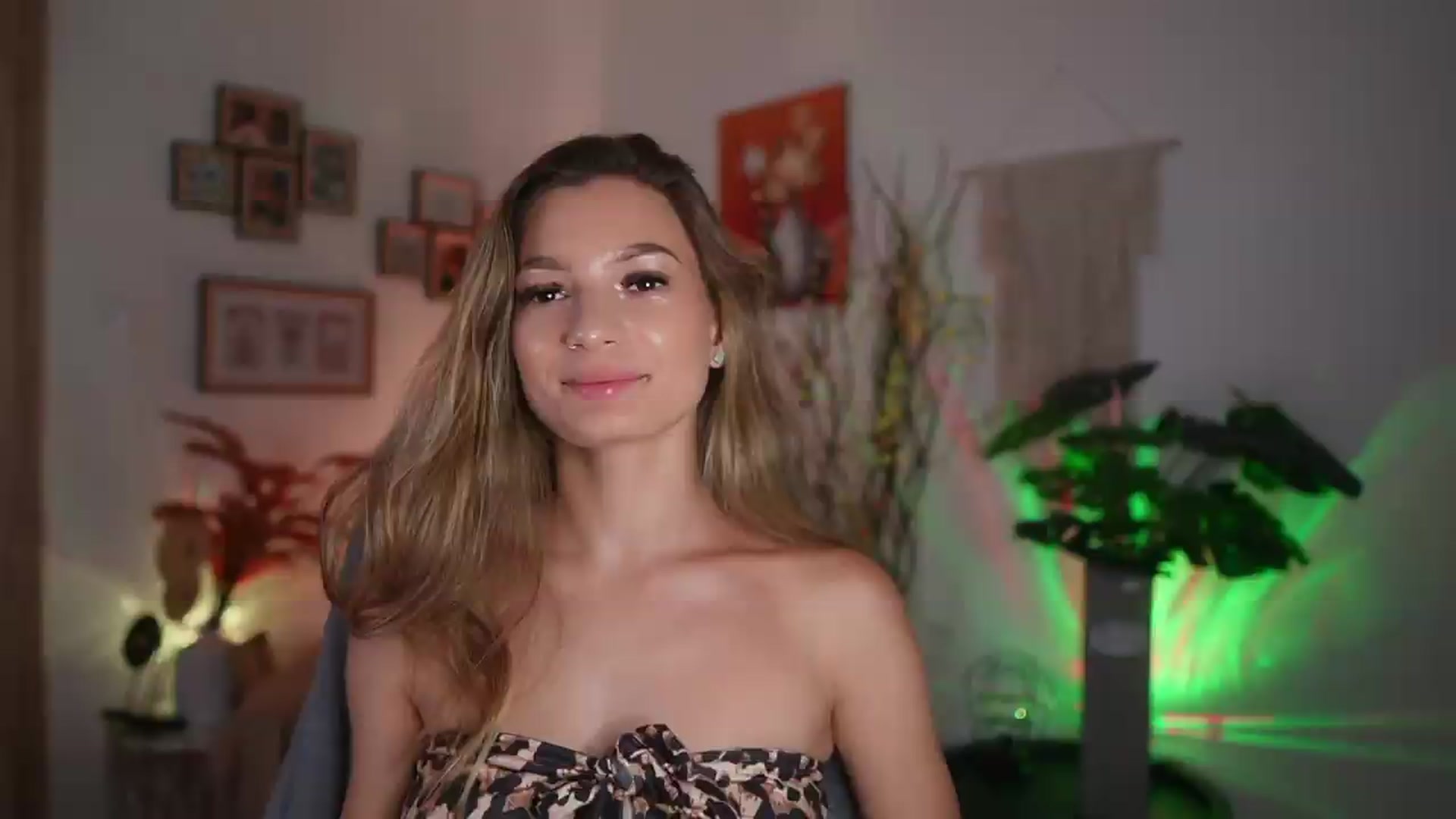 Gallery image thumbnail from Anna_Brie's myfreecams stream on, 08/13/2026, 17:56 image 17 of 20