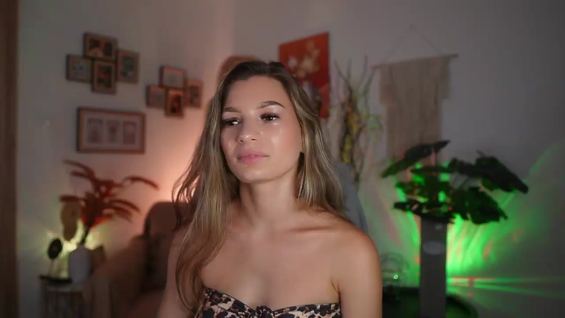 Gallery image thumbnail from Anna_Brie's myfreecams stream on, 08/13/2026, 17:56 image 6 of 20