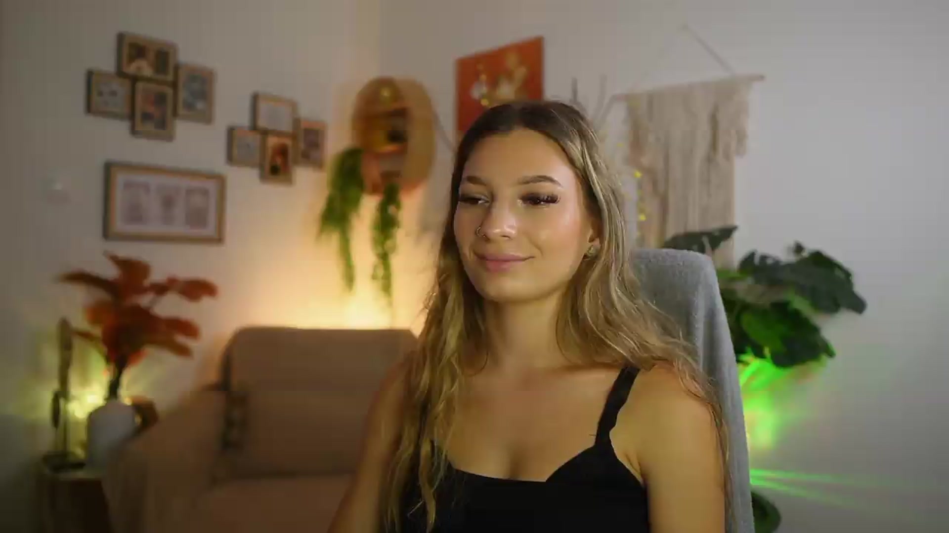 Gallery image thumbnail from Anna_Brie's myfreecams stream on, 08/18/2026, 16:50 image 9 of 20