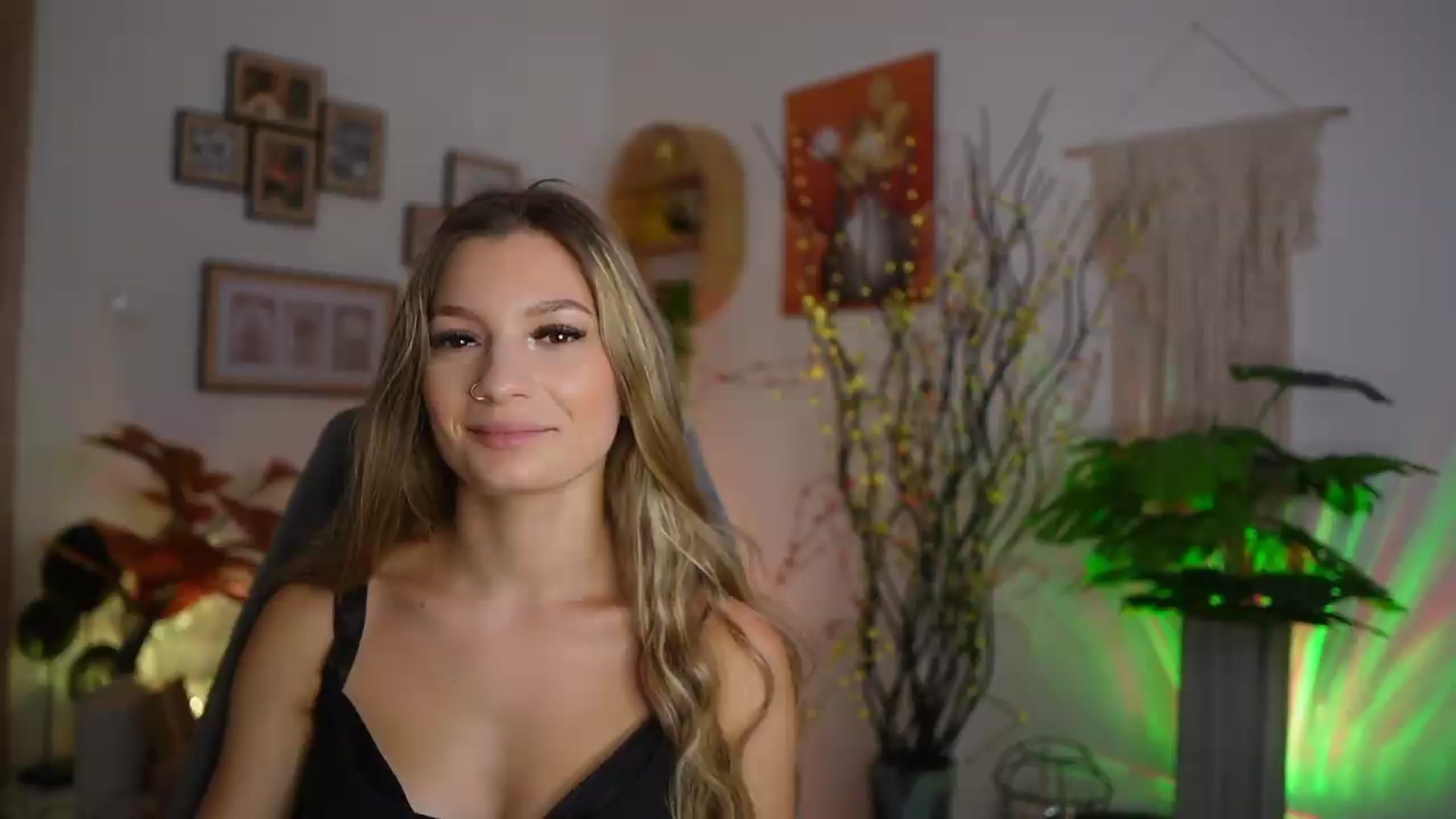 Gallery image thumbnail from Anna_Brie's myfreecams stream on, 08/25/2026, 13:45 image 7 of 20