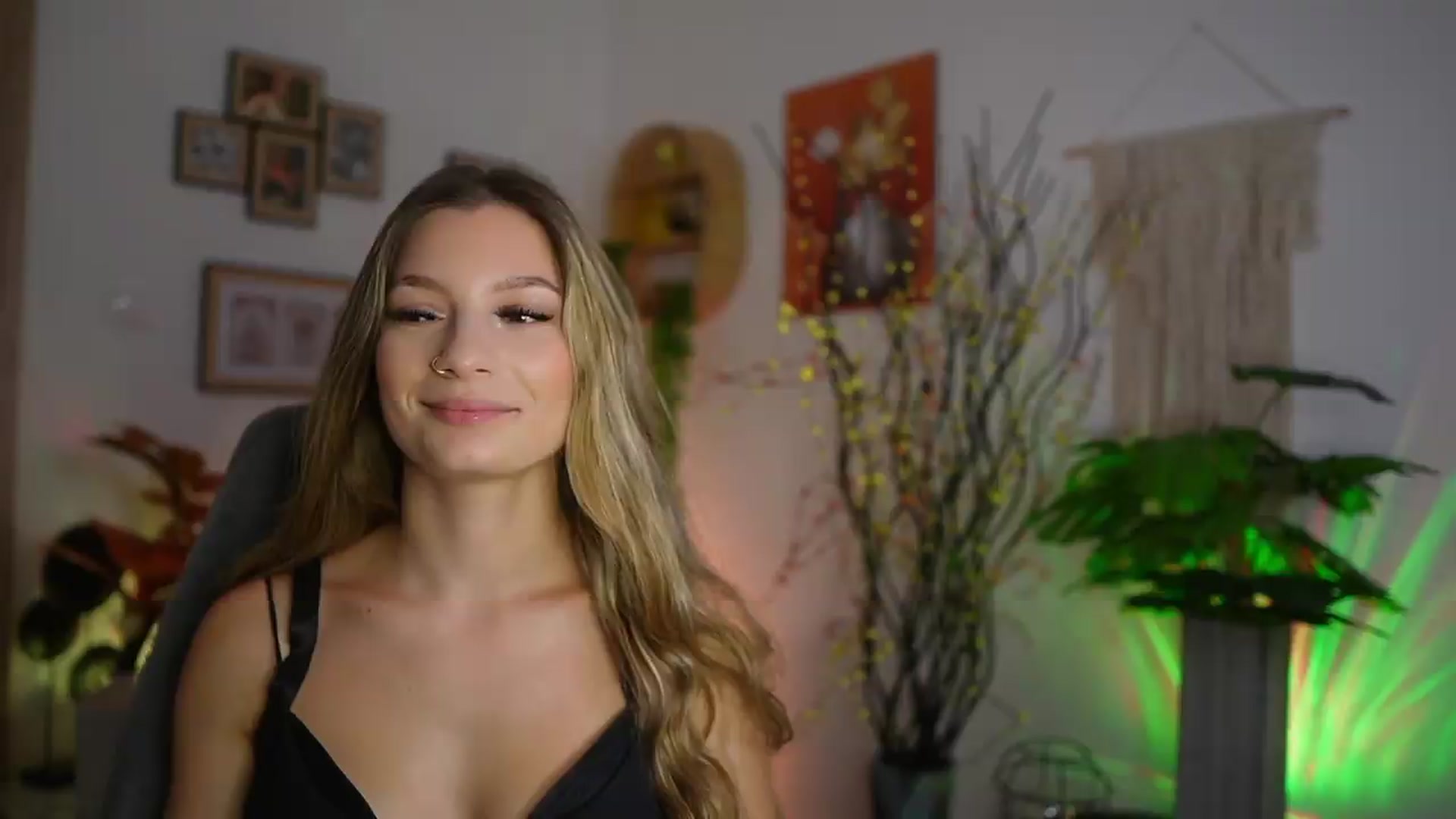 Gallery image thumbnail from Anna_Brie's myfreecams stream on, 08/25/2026, 13:45 image 18 of 20