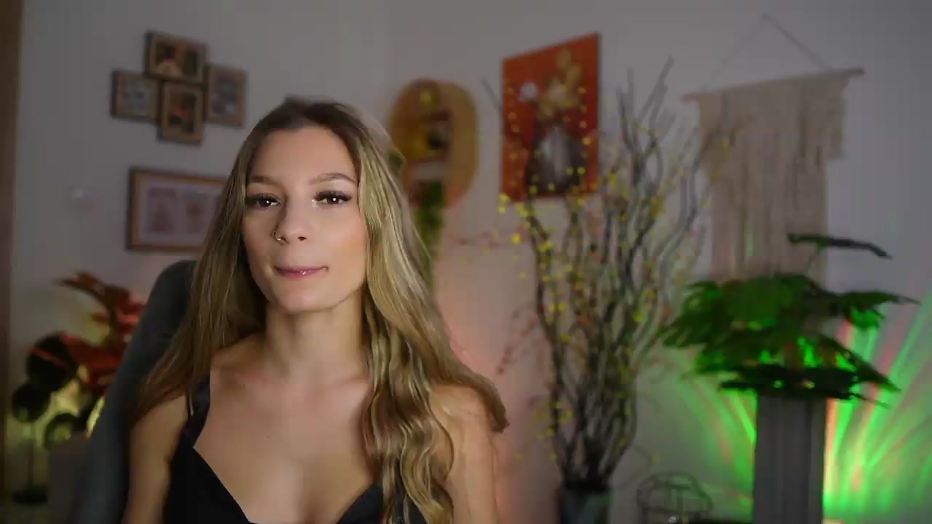 Gallery image thumbnail from Anna_Brie's myfreecams stream on, 08/25/2026, 13:45 image 17 of 20