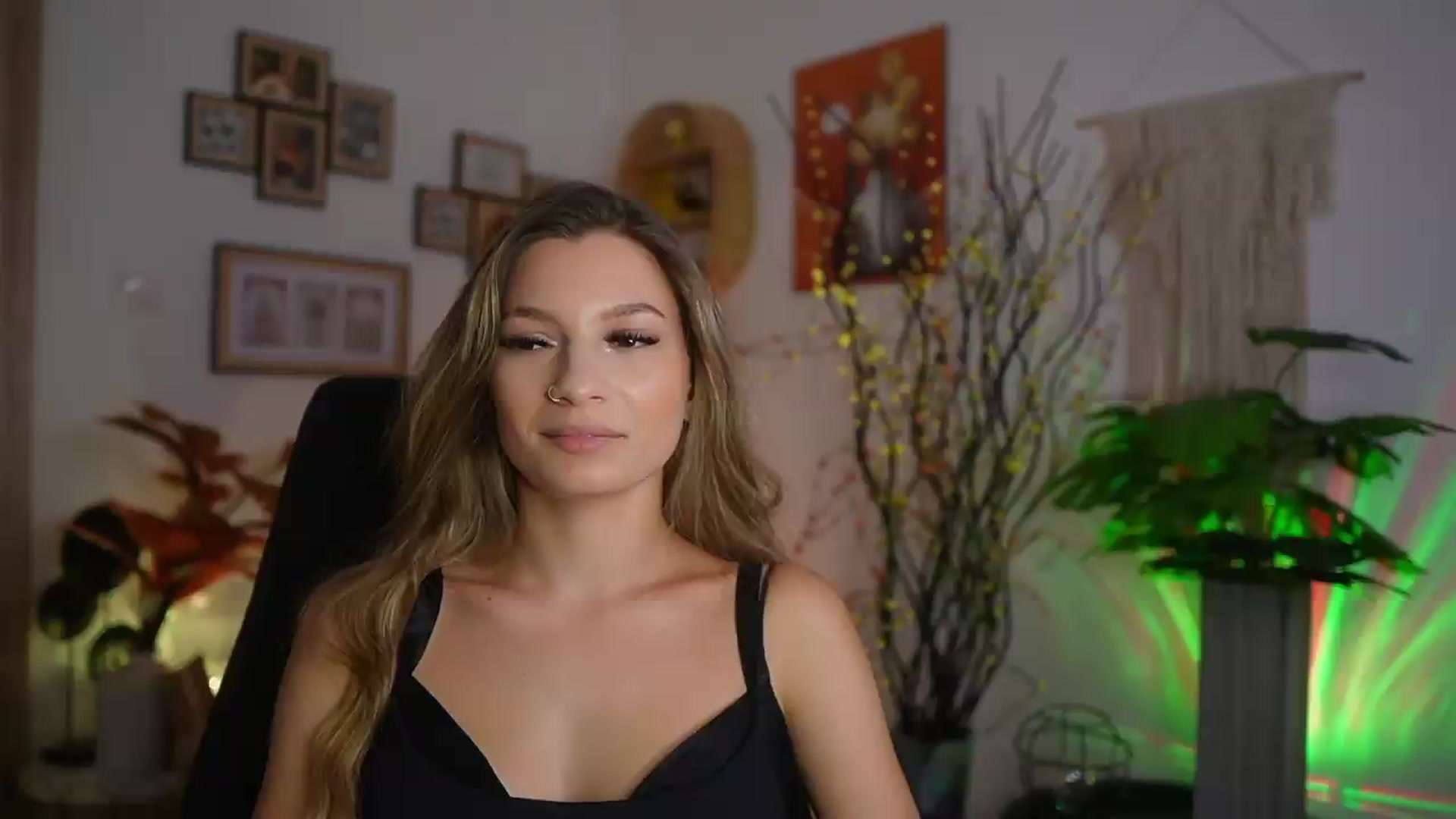 Gallery image thumbnail from Anna_Brie's myfreecams stream on, 08/25/2026, 17:45 image 7 of 20