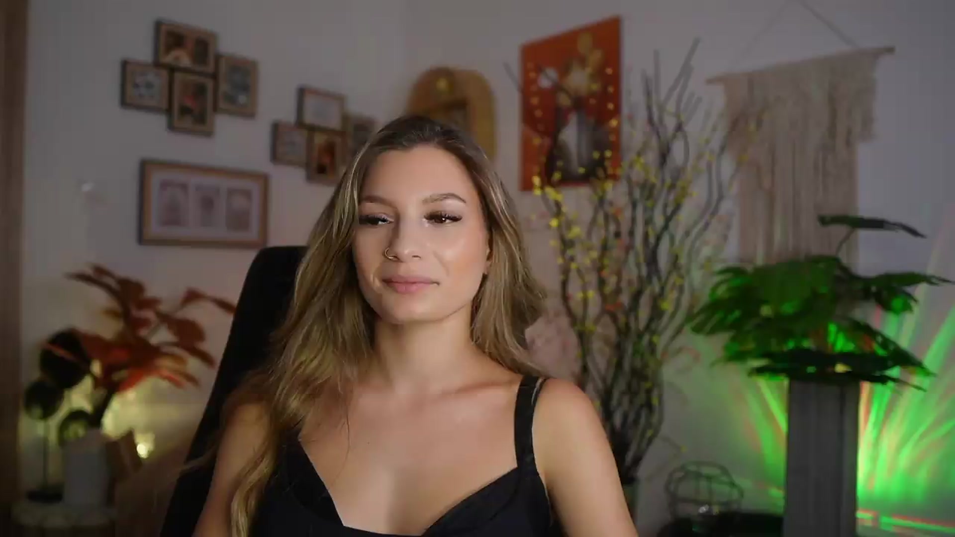 Gallery image thumbnail from Anna_Brie's myfreecams stream on, 08/25/2026, 17:45 image 6 of 20