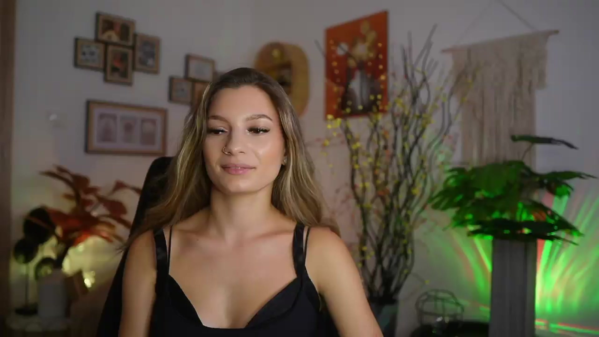 Gallery image thumbnail from Anna_Brie's myfreecams stream on, 08/25/2026, 17:45 image 18 of 20