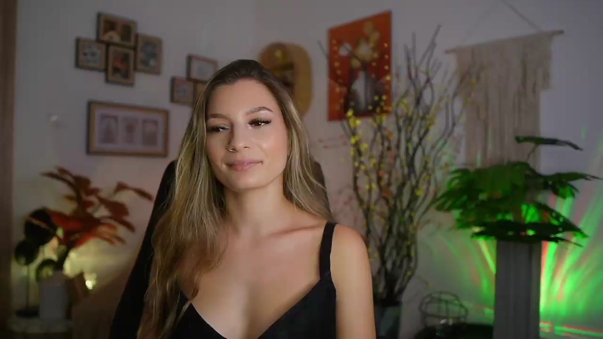Gallery image thumbnail from Anna_Brie's myfreecams stream on, 08/25/2026, 17:45 image 11 of 20