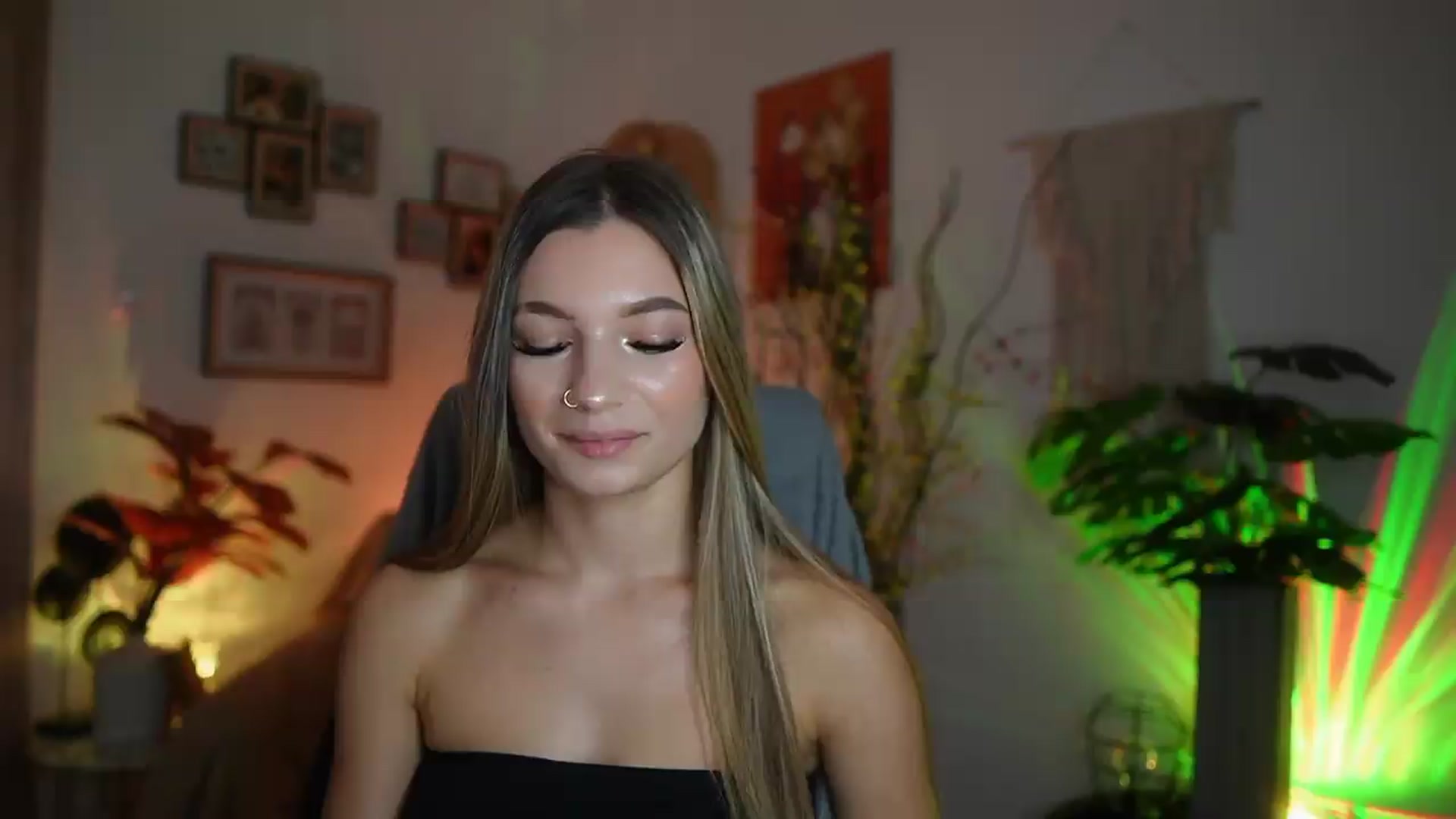 Gallery image thumbnail from Anna_Brie's myfreecams stream on, 08/27/2026, 15:26 image 8 of 20