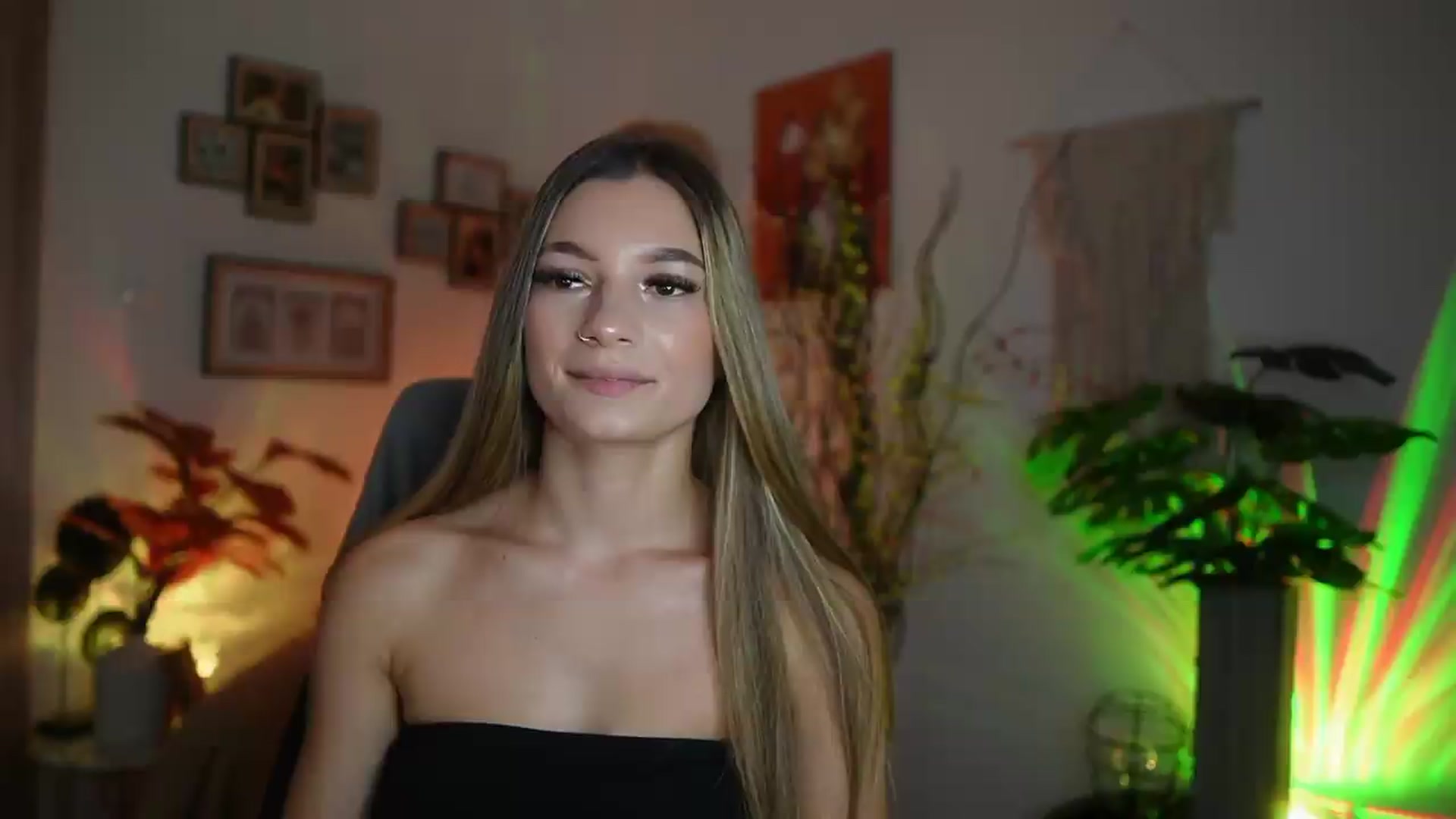 Gallery image thumbnail from Anna_Brie's myfreecams stream on, 08/27/2026, 15:26 image 5 of 20