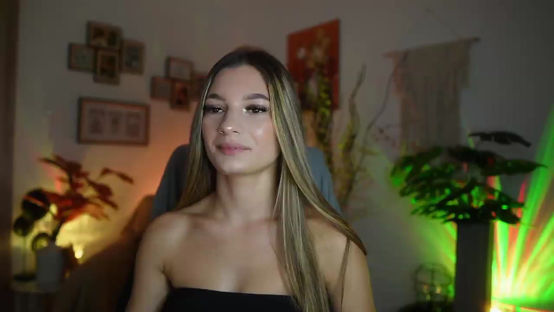Gallery image thumbnail from Anna_Brie's myfreecams stream on, 08/27/2026, 15:26 image 4 of 20