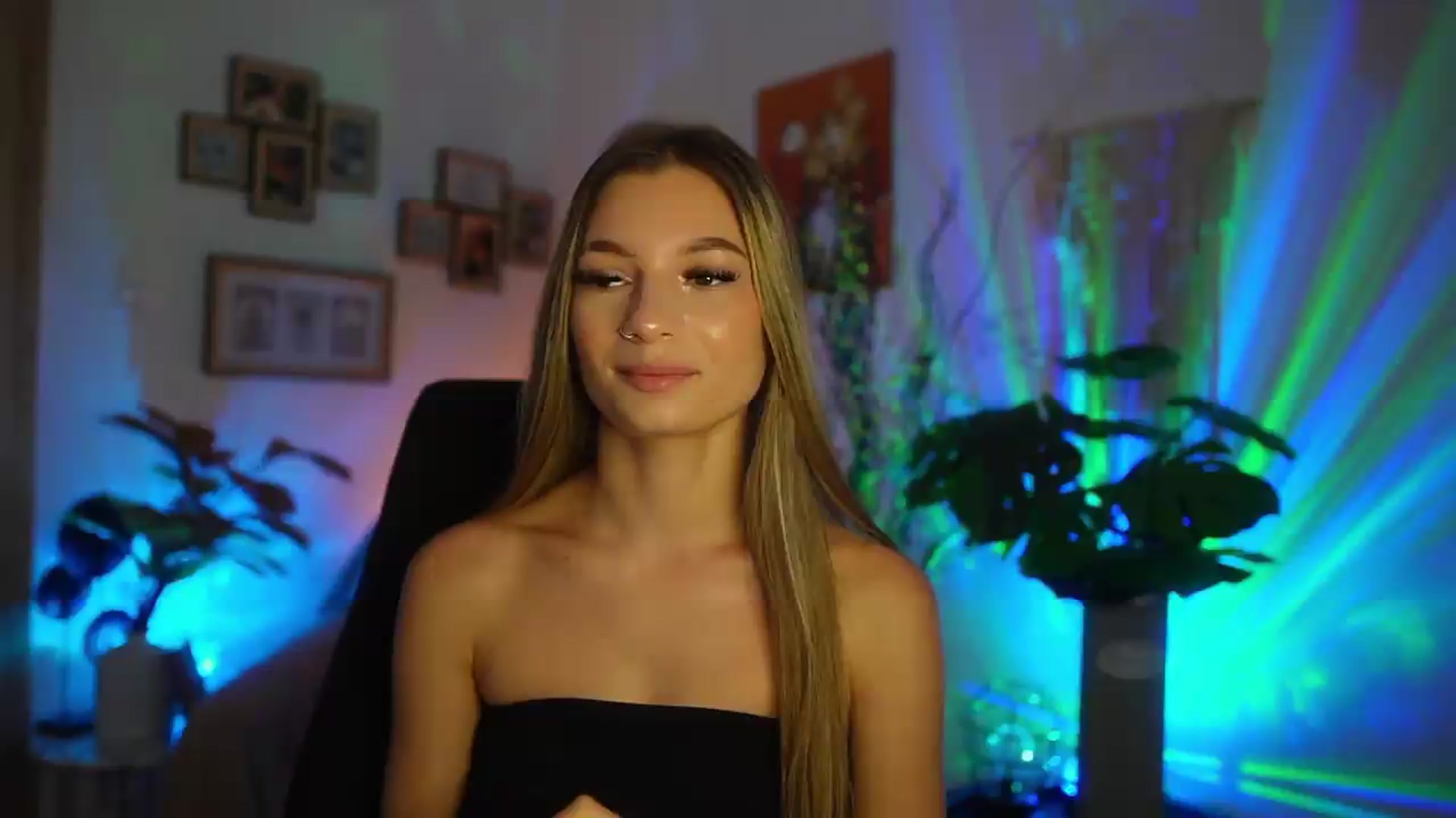 Gallery image thumbnail from Anna_Brie's myfreecams stream on, 08/27/2026, 17:52 image 3 of 20