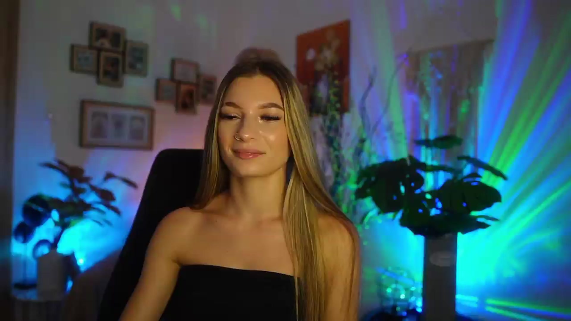 Gallery image thumbnail from Anna_Brie's myfreecams stream on, 08/27/2026, 17:52 image 10 of 20