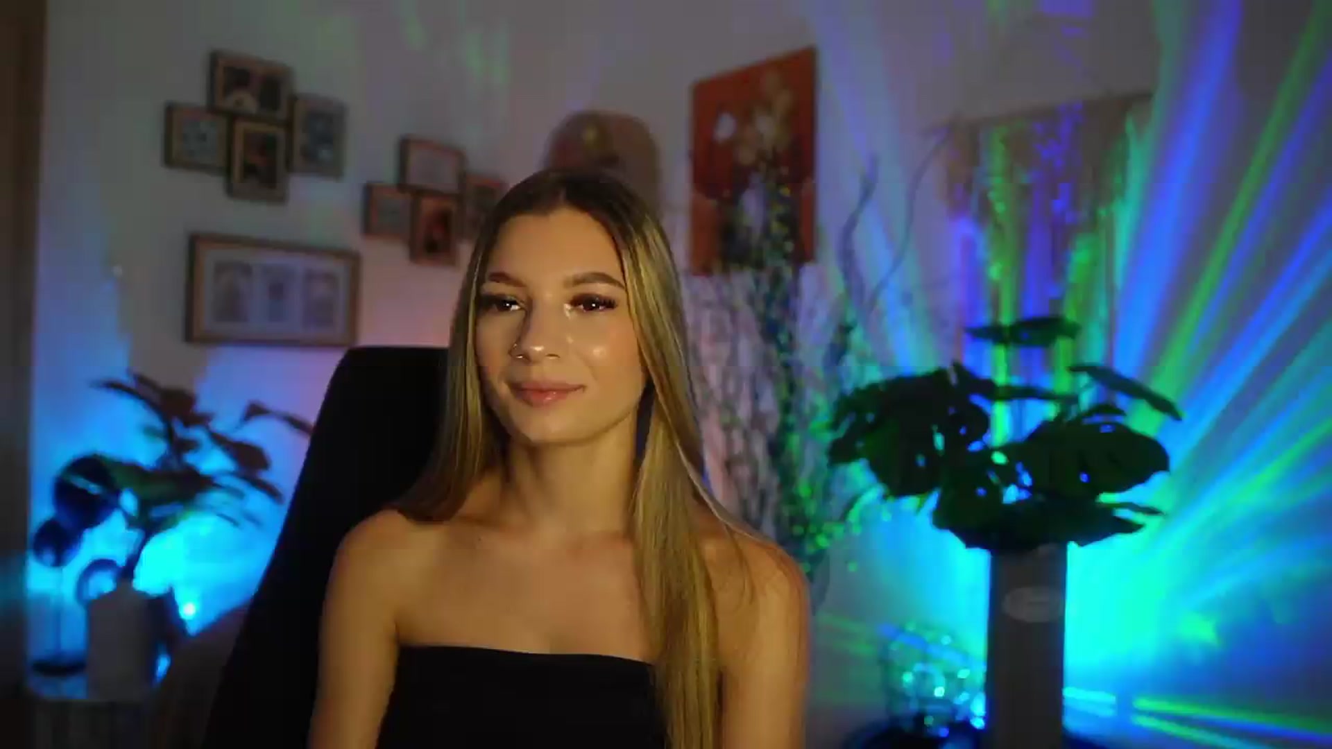 Gallery image thumbnail from Anna_Brie's myfreecams stream on, 08/27/2026, 17:52 image 14 of 20