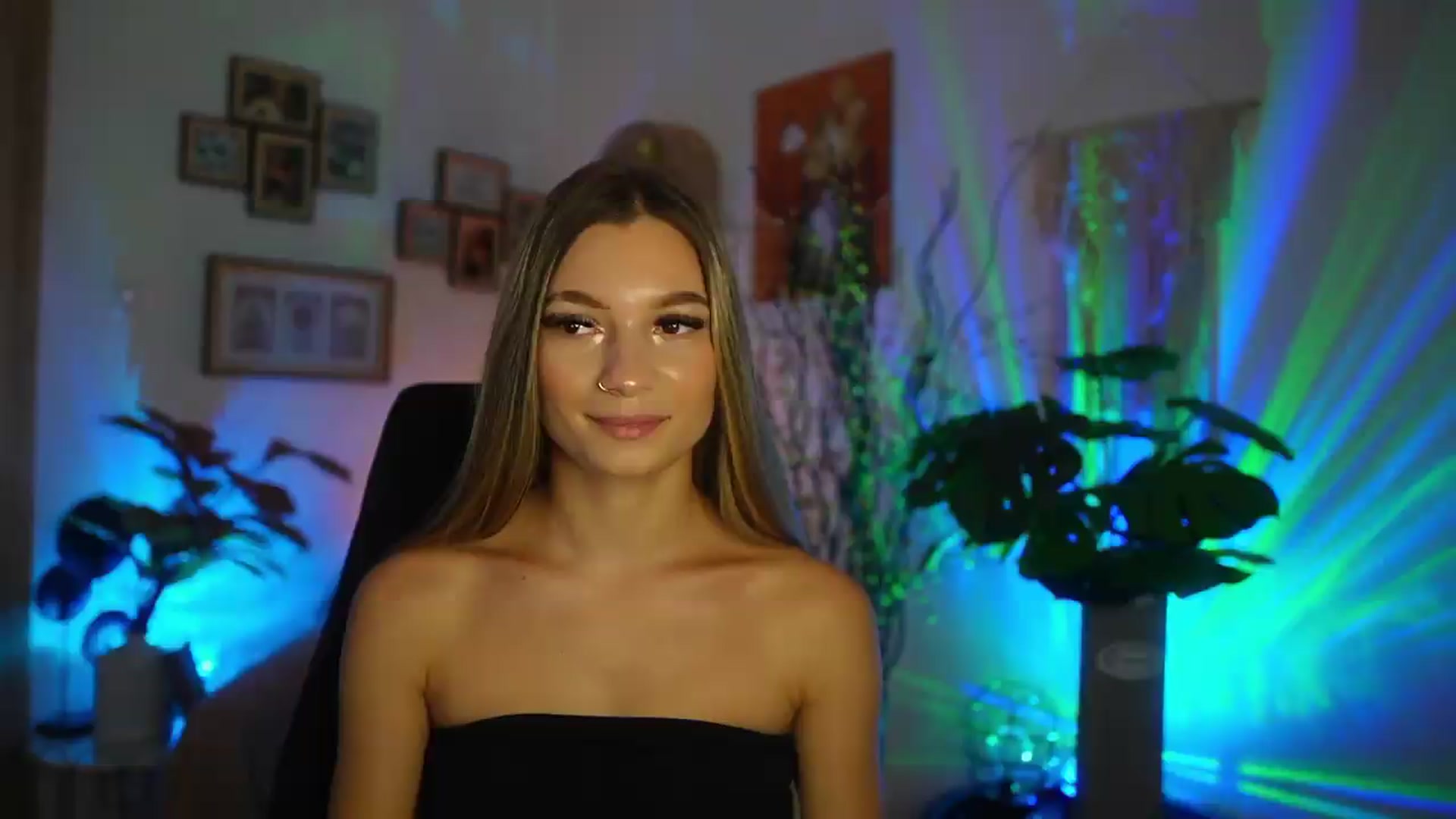 Gallery image thumbnail from Anna_Brie's myfreecams stream on, 08/27/2026, 17:52 image 8 of 20