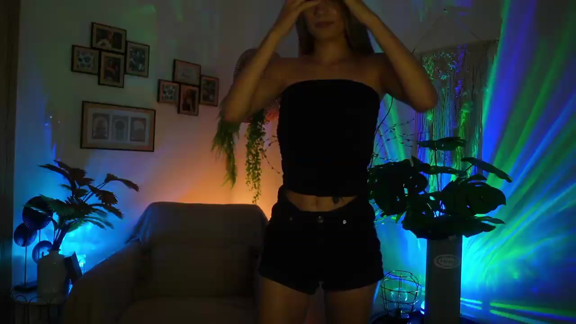 Gallery image thumbnail from Anna_Brie's myfreecams stream on, 08/27/2026, 17:52 image 9 of 20