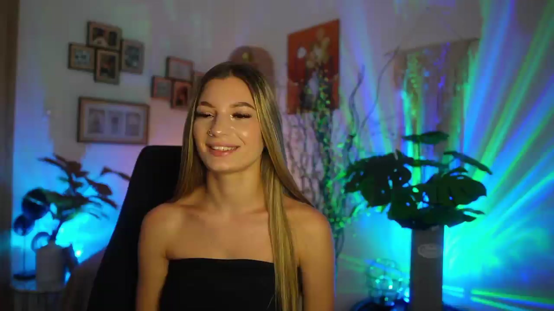 Gallery image thumbnail from Anna_Brie's myfreecams stream on, 08/27/2026, 17:52 image 20 of 20