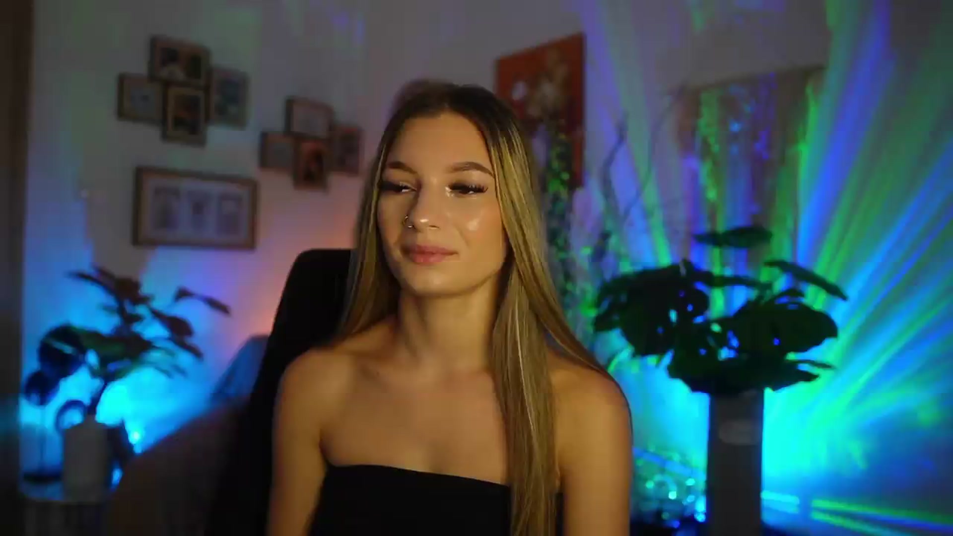 Gallery image thumbnail from Anna_Brie's myfreecams stream on, 08/27/2026, 17:52 image 4 of 20