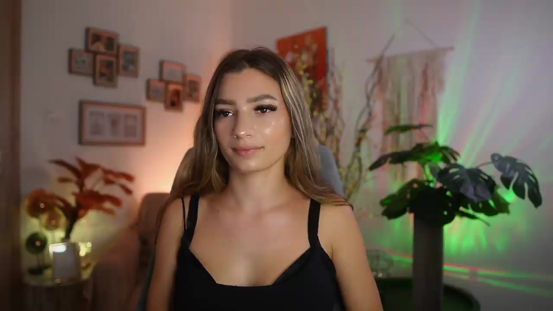 Gallery image thumbnail from Anna_Brie's myfreecams stream on, 09/05/2026, 18:21 image 13 of 20