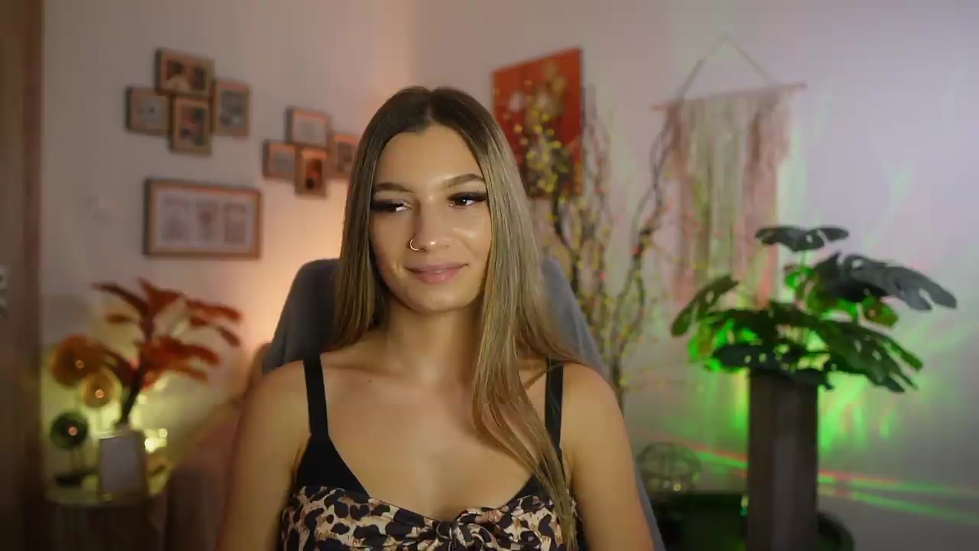Gallery image thumbnail from Anna_Brie's myfreecams stream on, 09/07/2026, 17:08 image 18 of 20