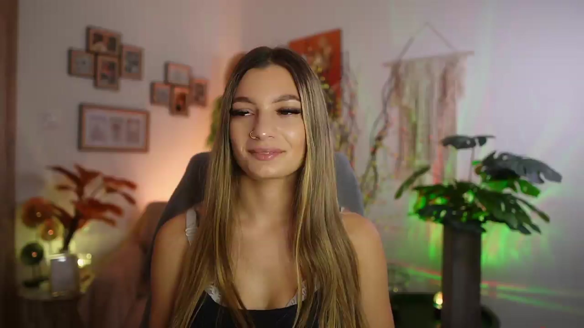 Gallery image thumbnail from Anna_Brie's myfreecams stream on, 09/08/2026, 14:23 image 7 of 20