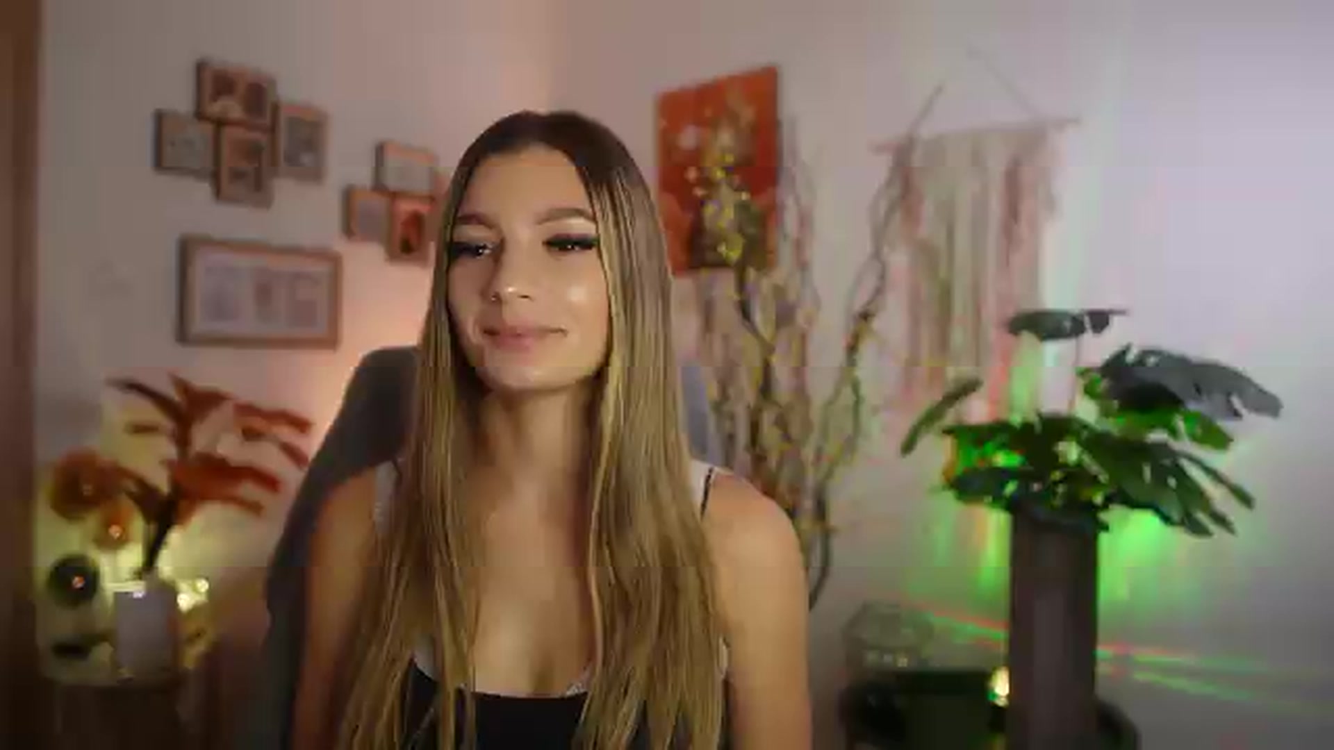 Gallery image thumbnail from Anna_Brie's myfreecams stream on, 09/08/2026, 14:23 image 16 of 20