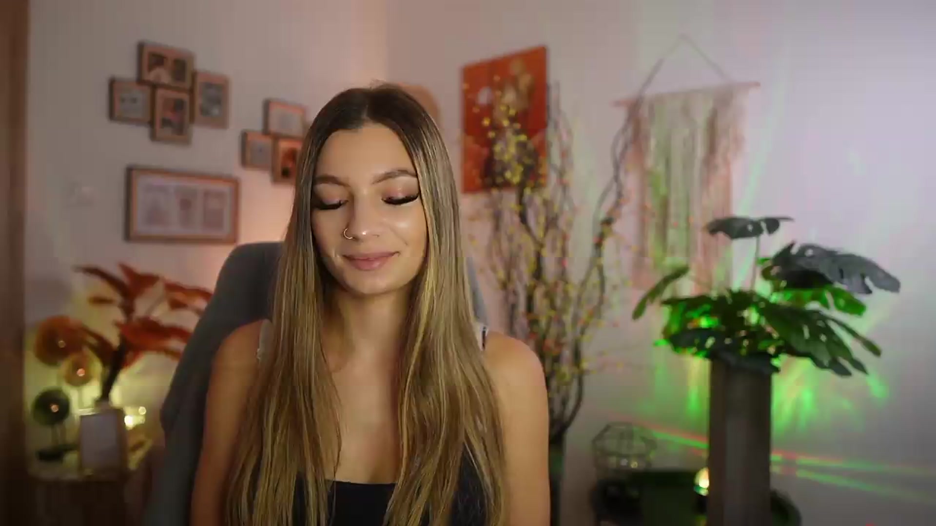 Gallery image thumbnail from Anna_Brie's myfreecams stream on, 09/08/2026, 14:23 image 19 of 20