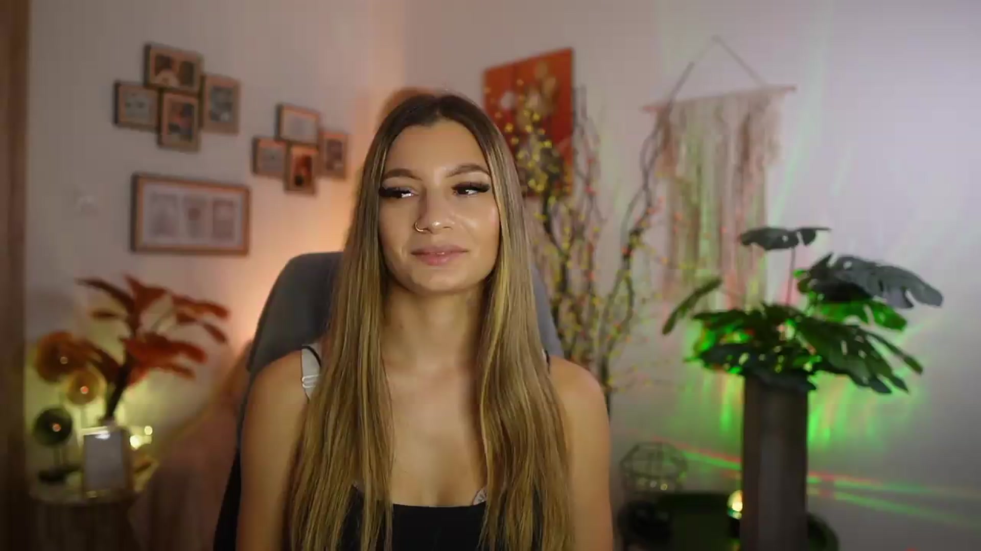 Gallery image thumbnail from Anna_Brie's myfreecams stream on, 09/08/2026, 15:21 image 7 of 20