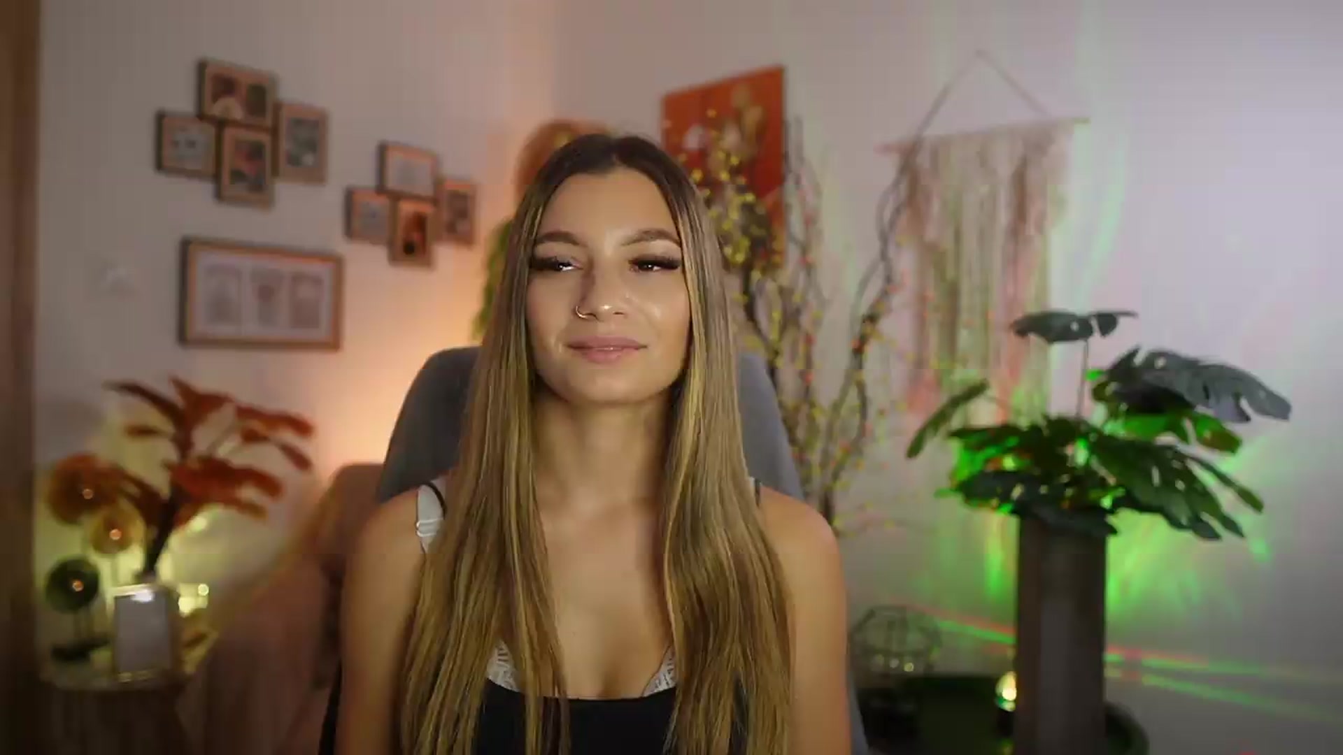 Gallery image thumbnail from Anna_Brie's myfreecams stream on, 09/08/2026, 15:21 image 8 of 20