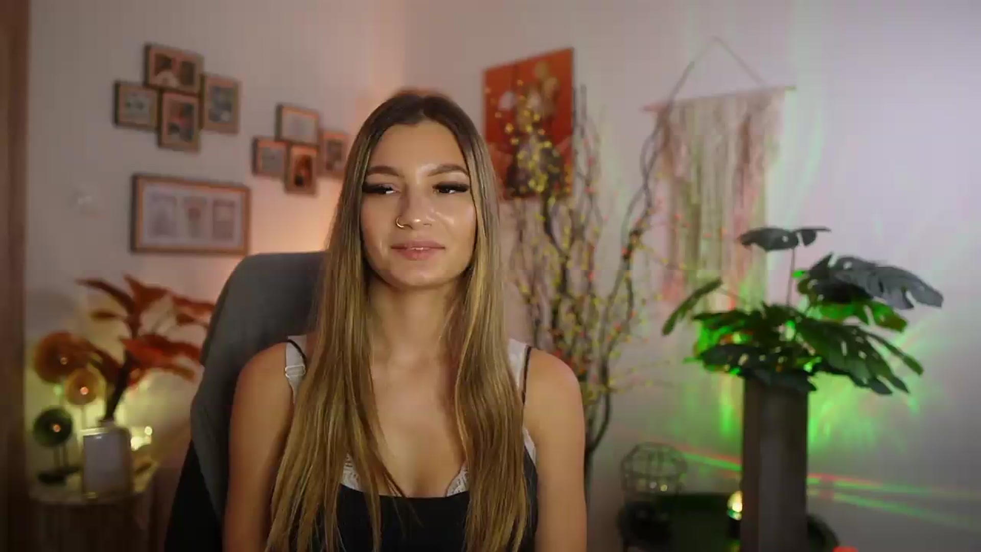 Gallery image thumbnail from Anna_Brie's myfreecams stream on, 09/08/2026, 16:20 image 12 of 20