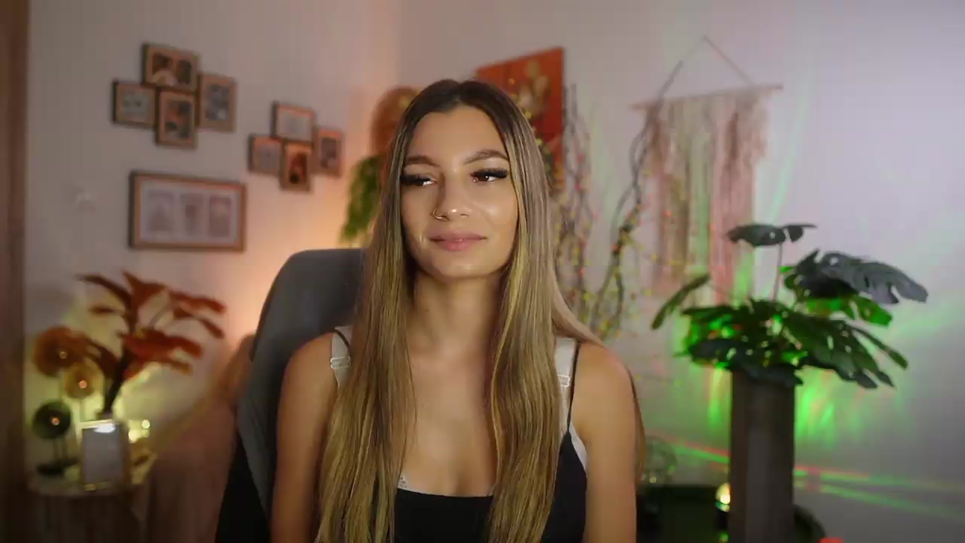Gallery image thumbnail from Anna_Brie's myfreecams stream on, 09/08/2026, 16:20 image 6 of 20