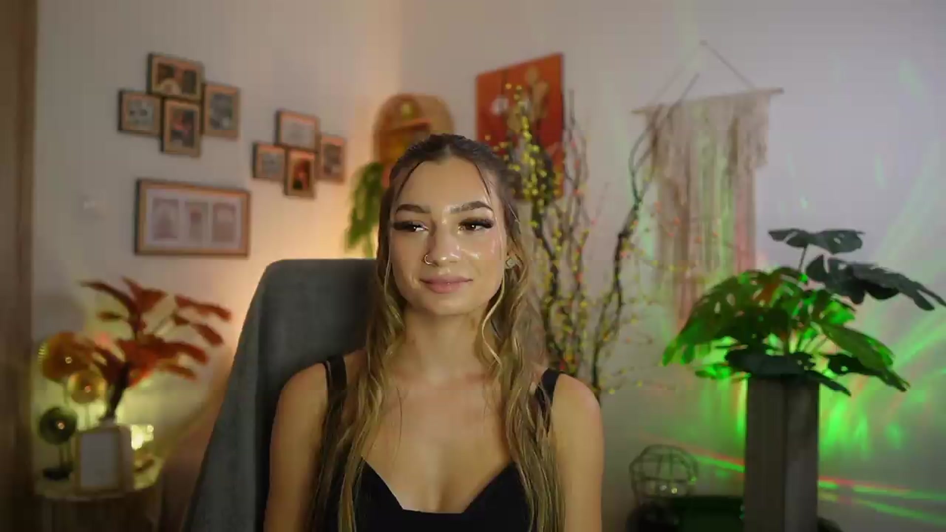 Gallery image thumbnail from Anna_Brie's myfreecams stream on, 09/09/2026, 17:47 image 20 of 20