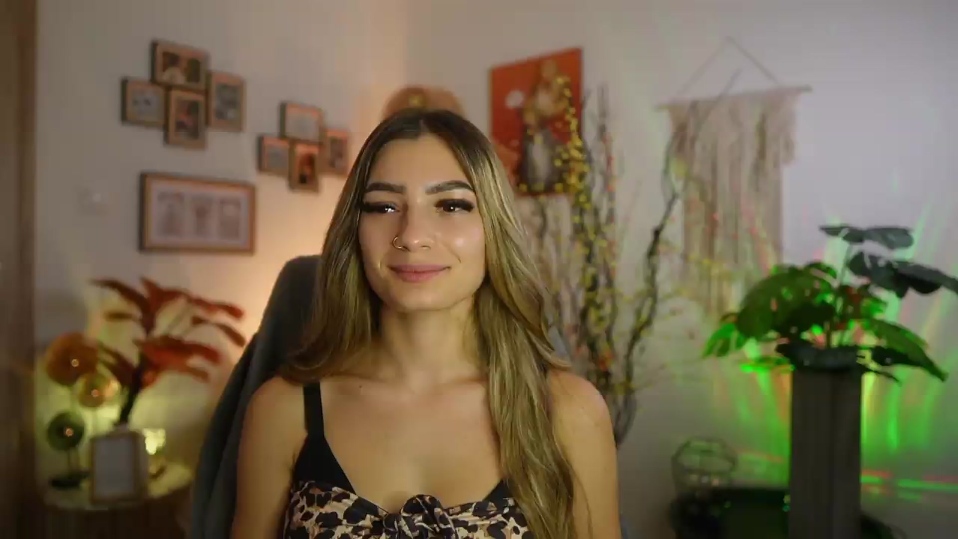 Gallery image thumbnail from Anna_Brie's myfreecams stream on, 09/11/2026, 15:03 image 12 of 20