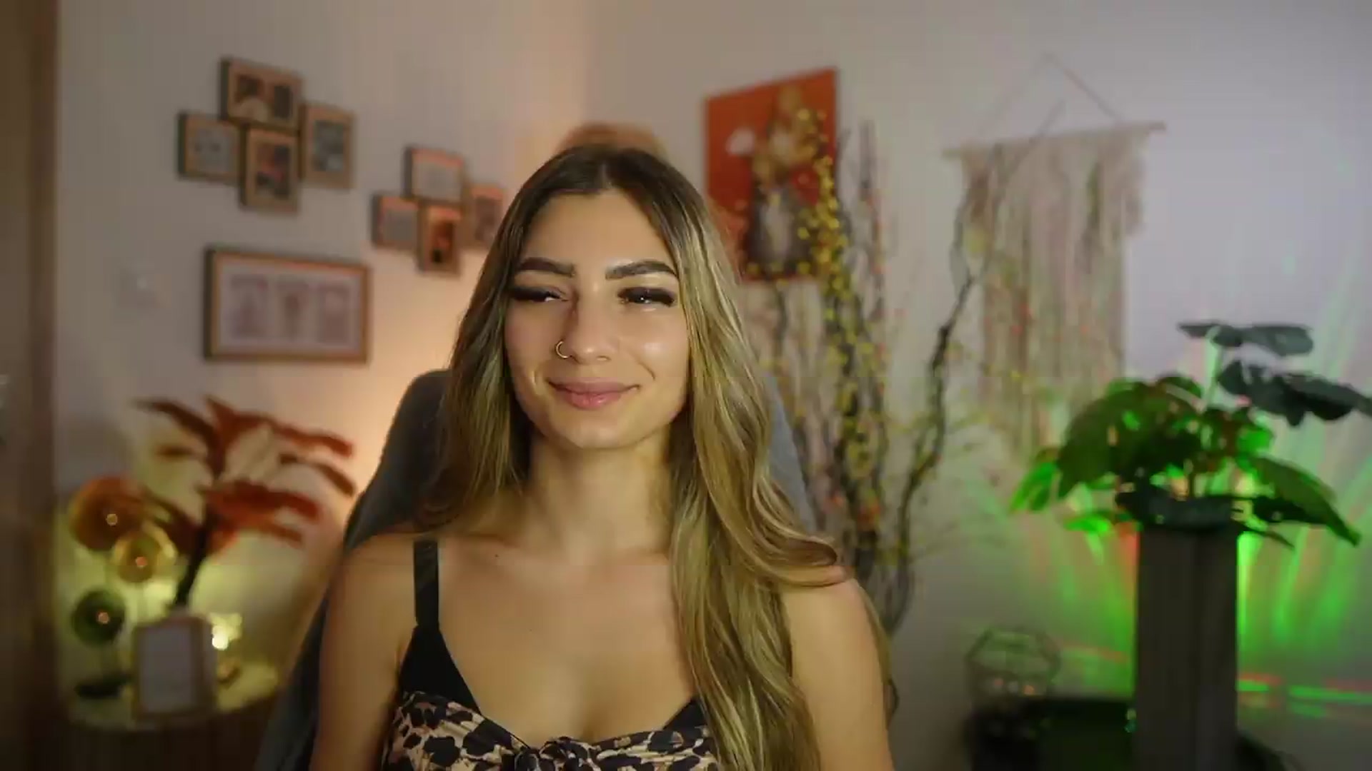 Gallery image thumbnail from Anna_Brie's myfreecams stream on, 09/11/2026, 15:03 image 2 of 20