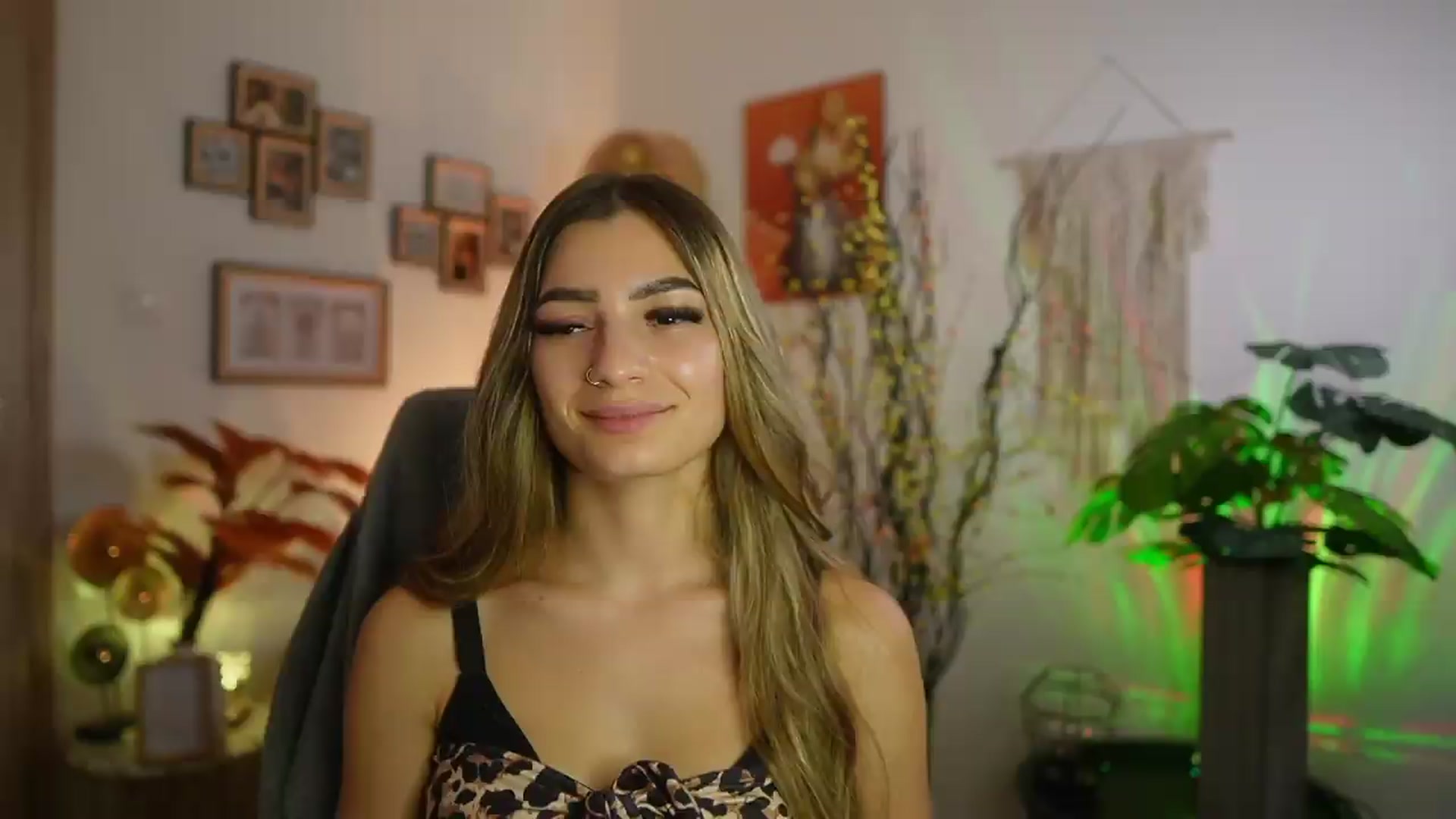 Gallery image thumbnail from Anna_Brie's myfreecams stream on, 09/11/2026, 15:03 image 14 of 20