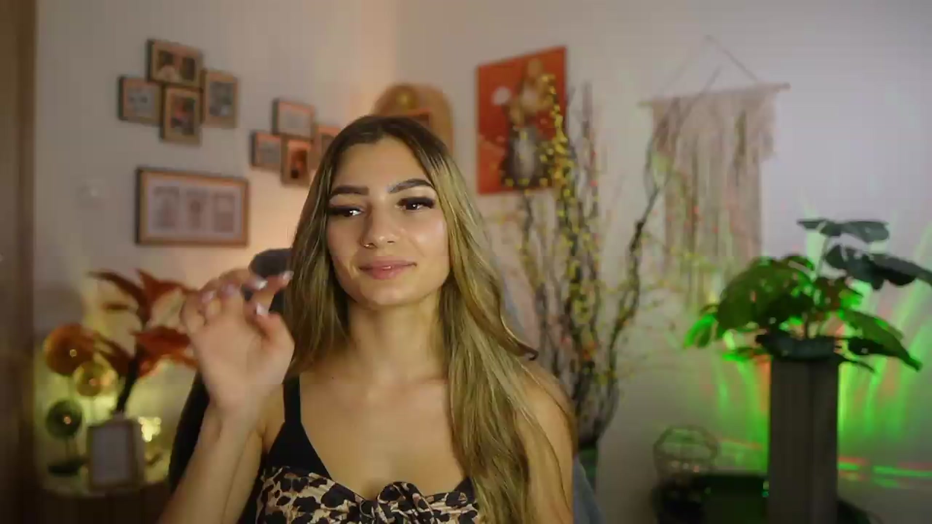 Gallery image thumbnail from Anna_Brie's myfreecams stream on, 09/11/2026, 15:03 image 20 of 20
