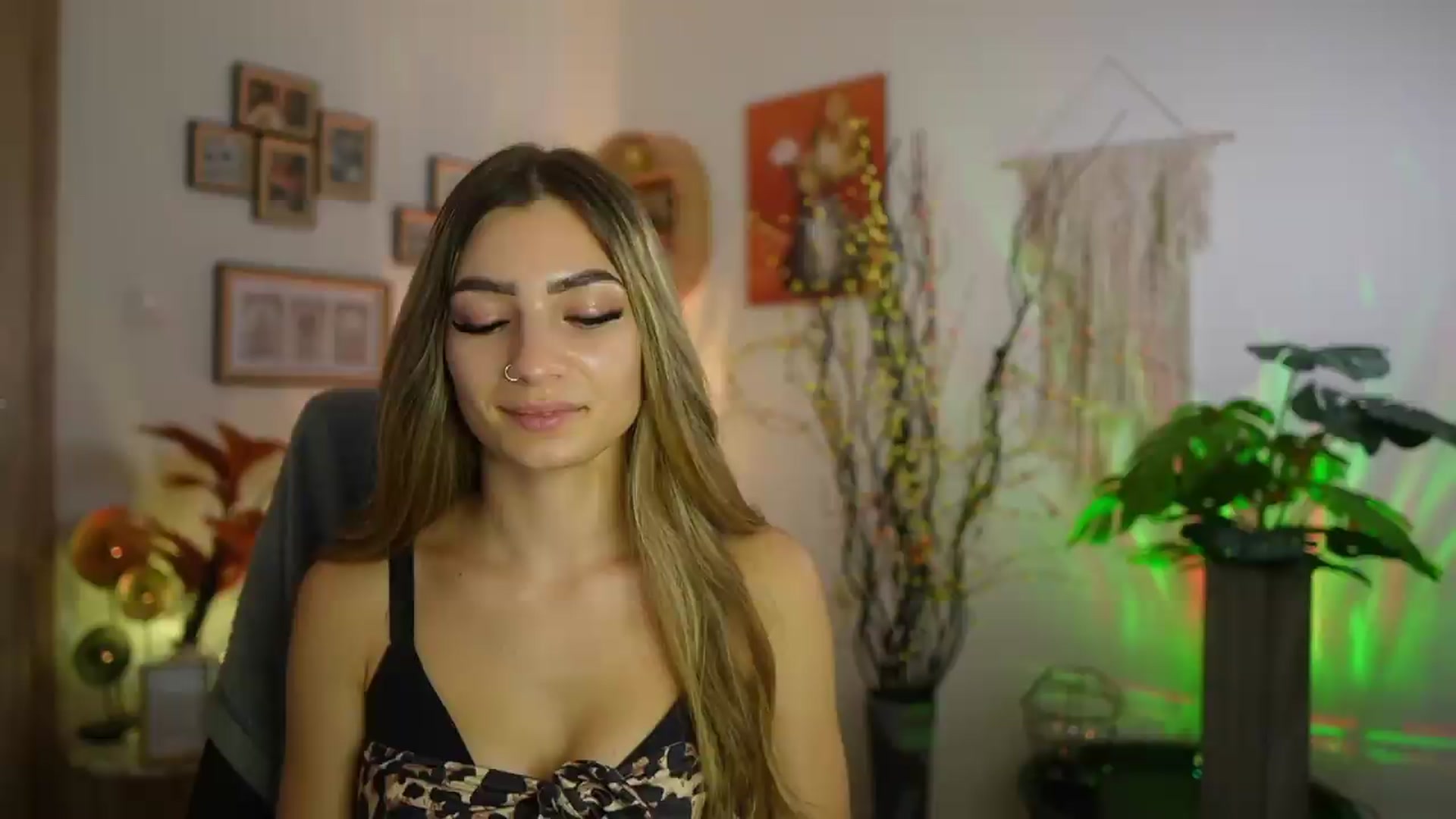 Gallery image thumbnail from Anna_Brie's myfreecams stream on, 09/11/2026, 17:33 image 8 of 20