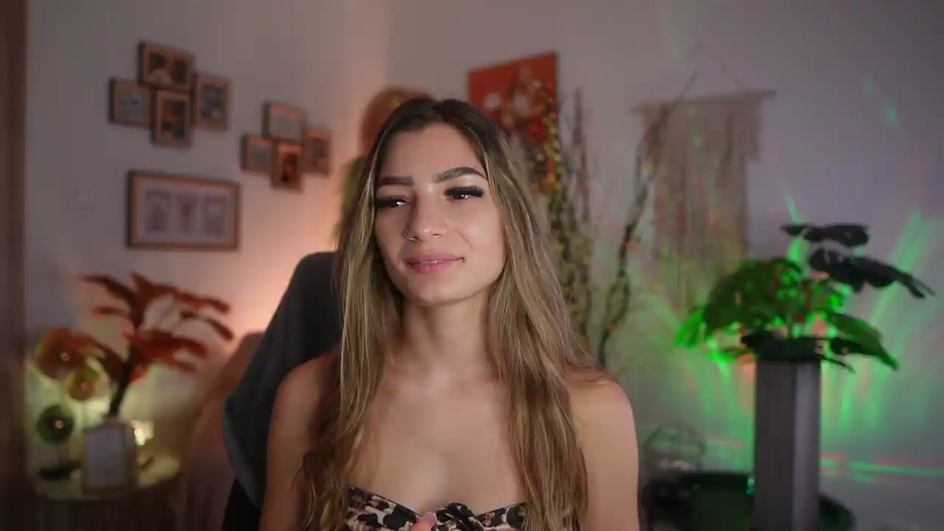 Gallery image thumbnail from Anna_Brie's myfreecams stream on, 09/12/2026, 15:20 image 6 of 20