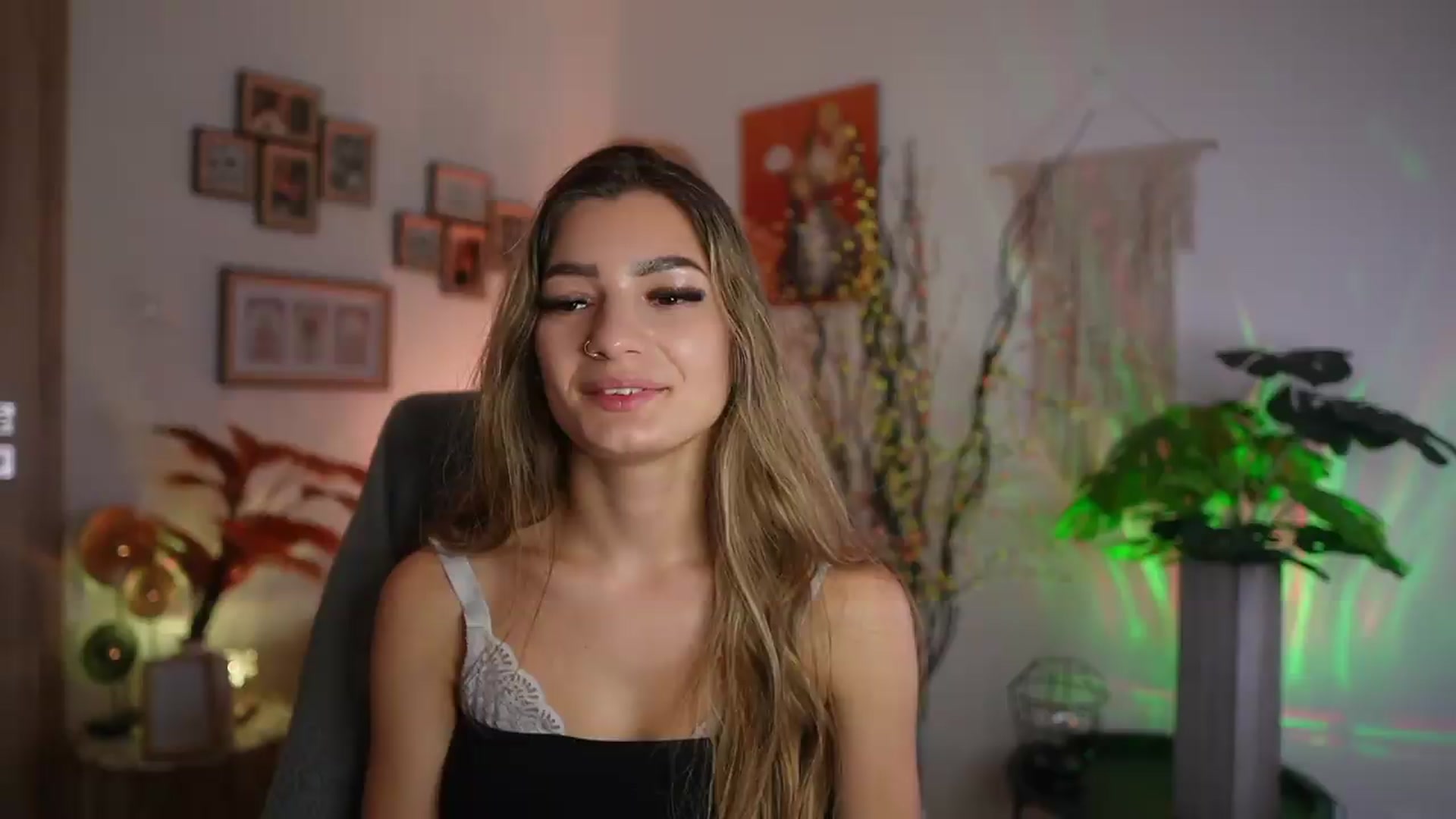 Gallery image thumbnail from Anna_Brie's myfreecams stream on, 09/13/2026, 13:27 image 9 of 20