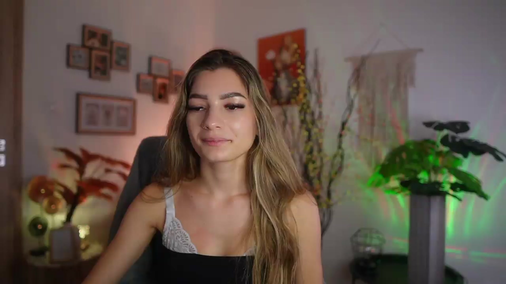 Gallery image thumbnail from Anna_Brie's myfreecams stream on, 09/13/2026, 13:27 image 13 of 20