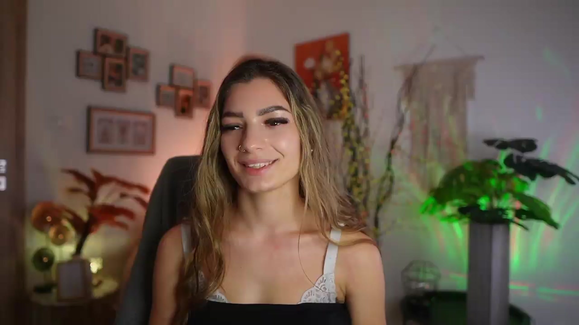 Gallery image thumbnail from Anna_Brie's myfreecams stream on, 09/13/2026, 14:50 image 14 of 20