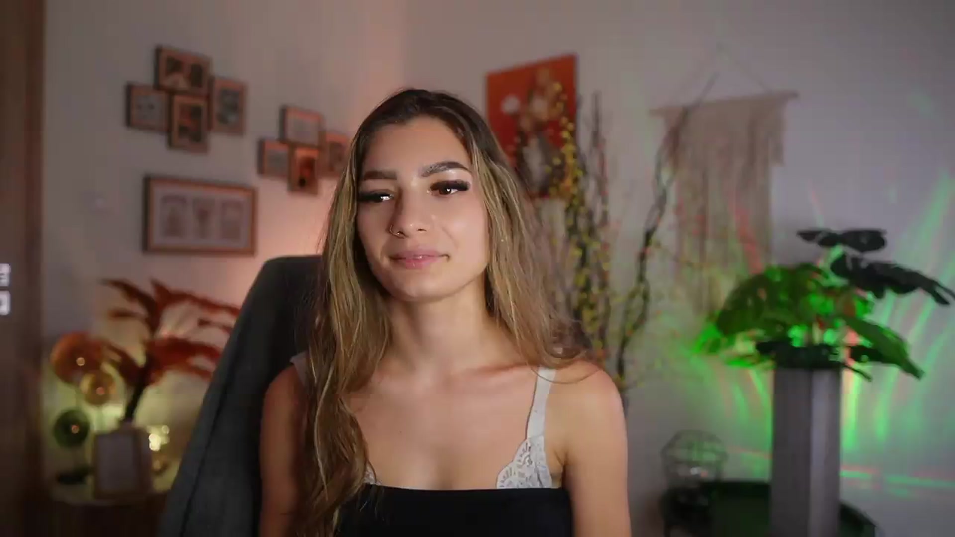 Gallery image thumbnail from Anna_Brie's myfreecams stream on, 09/13/2026, 14:50 image 1 of 20